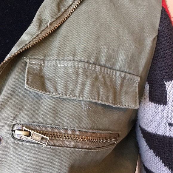 Thread and supply utility jacket - Picture 5 of 6